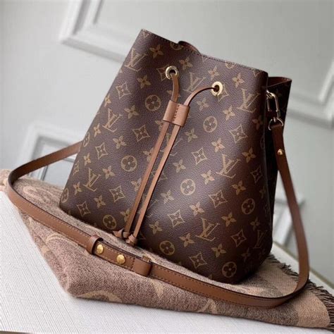 bolsa neonoe louis vuitton|louis vuitton monogram bag.